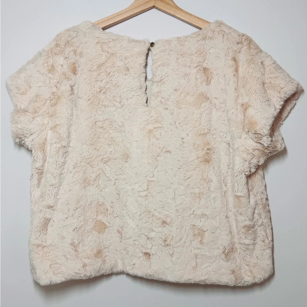 MAEVE @ ANTHROPOLOGIE Faux Fur Short Sleeve Tee, Cream, Size Large NWT - Picture 5 of 12